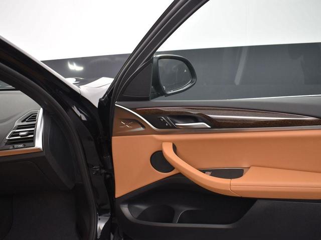 Photo of 2024 Black Sapphire Metallic BMW X3