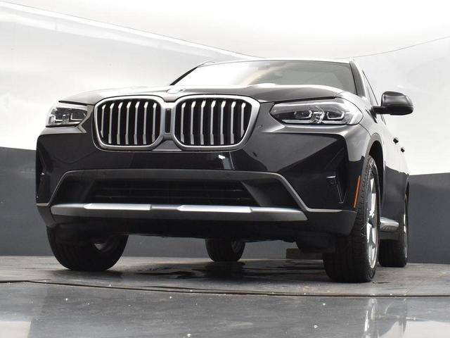 Photo of 2024 Black Sapphire Metallic BMW X3