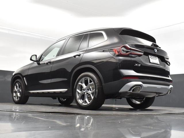 Photo of 2024 Black Sapphire Metallic BMW X3