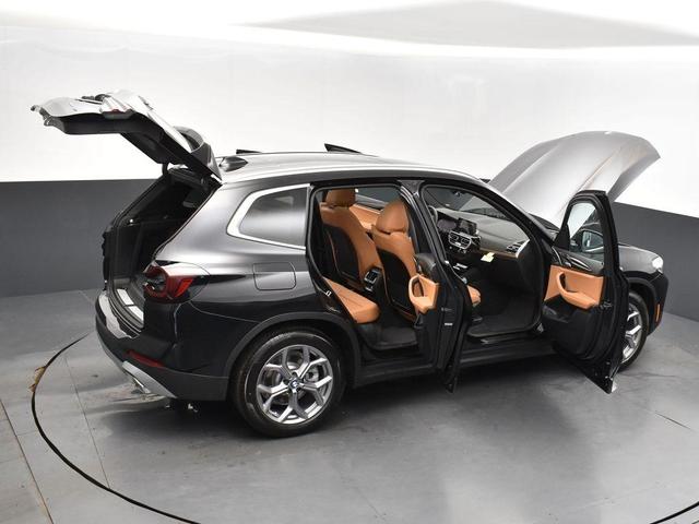 Photo of 2024 Black Sapphire Metallic BMW X3