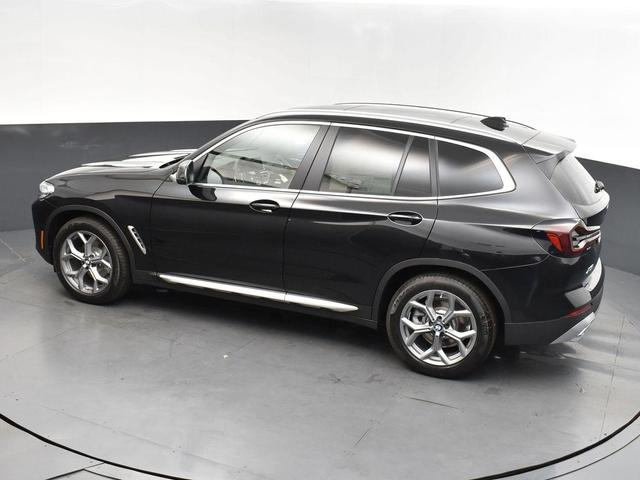 Photo of 2024 Black Sapphire Metallic BMW X3