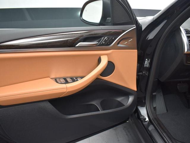 Photo of 2024 Black Sapphire Metallic BMW X3