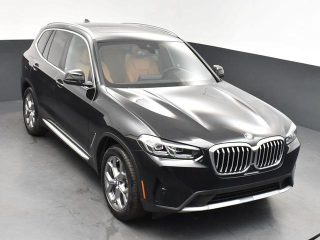 Photo of 2024 Black Sapphire Metallic BMW X3