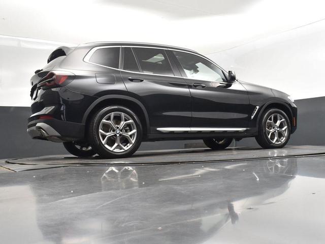 Photo of 2024 Black Sapphire Metallic BMW X3