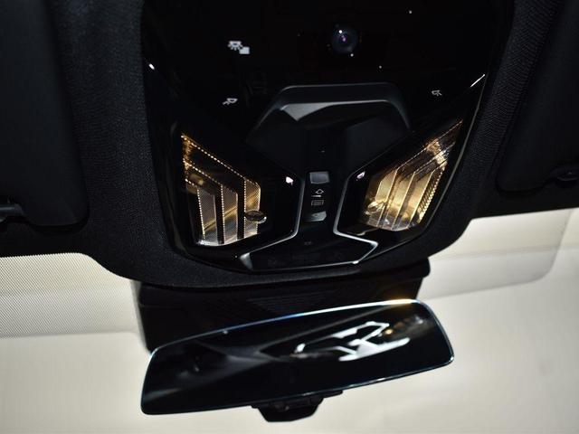 Photo of 2026 Mineral White Metallic BMW 550e