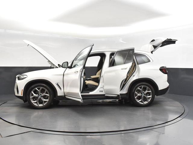 Photo of 2024 Alpine White BMW X3