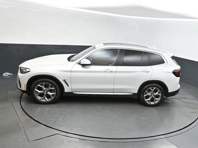Photo of 2024 White Metallic BMW X3
