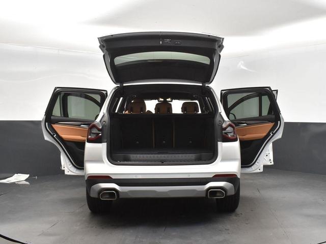 Photo of 2024 White Metallic BMW X3