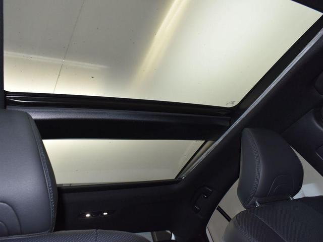 Photo of 2025 Wind Chill Pearl Toyota Camry