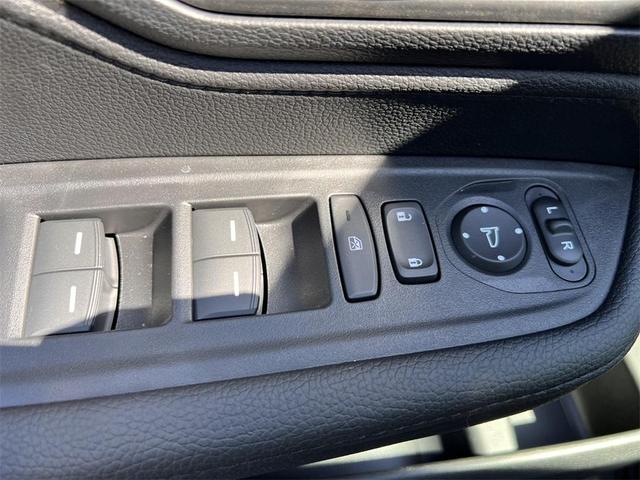 Photo of 2026 Crystal Black Pearl Honda Odyssey
