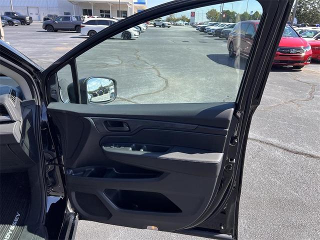 Photo of 2026 Crystal Black Pearl Honda Odyssey