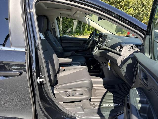 Photo of 2026 Crystal Black Pearl Honda Odyssey