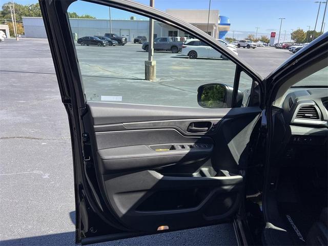 Photo of 2026 Crystal Black Pearl Honda Odyssey