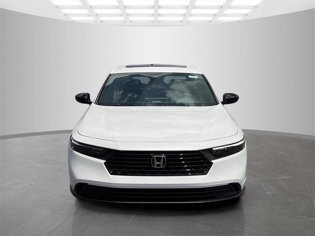Photo of 2025 Platinum White Pearl Honda Accord Hybrid