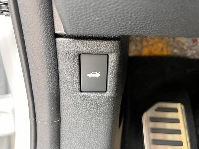 Photo of 2025 Platinum White Pearl Honda Accord Hybrid