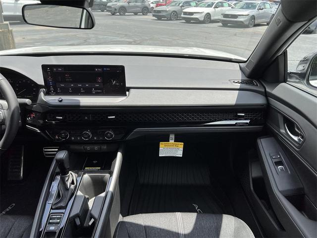 Photo of 2025 Platinum White Pearl Honda Accord Hybrid