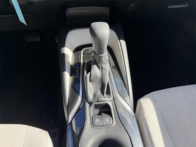 Photo of 2021 Super White Toyota Corolla