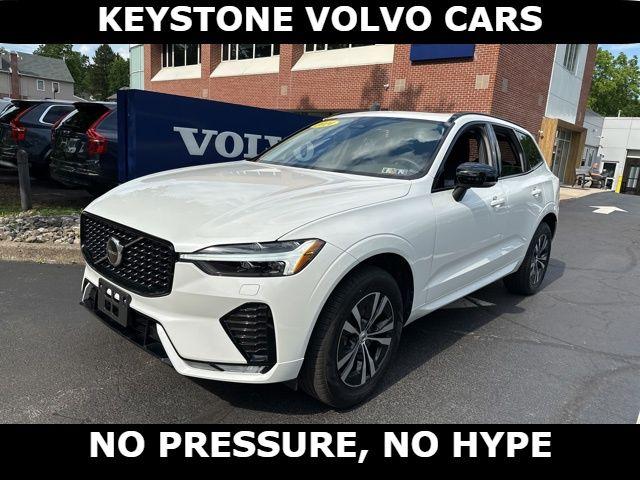 Photo of 2024 Crystal White Volvo XC60