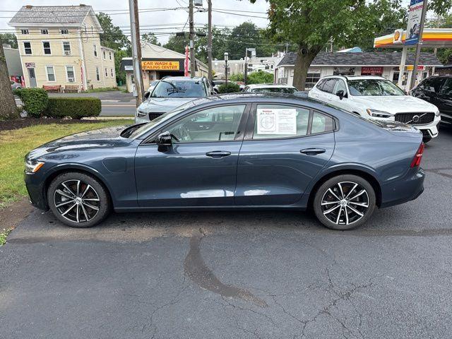 Photo of 2023 Denim Blue Volvo S60 Recharge Plug-In Hybrid