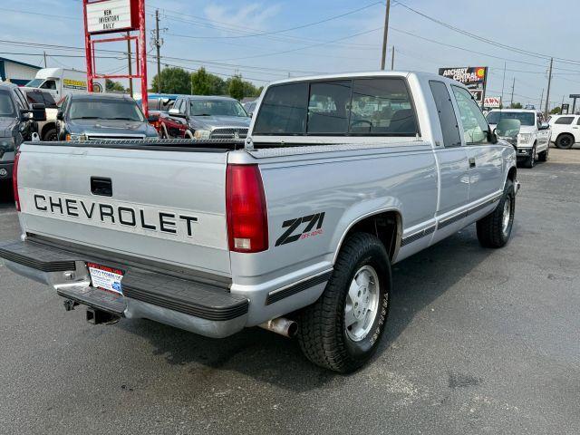 Photo of 1993 Silver Chevrolet 1500