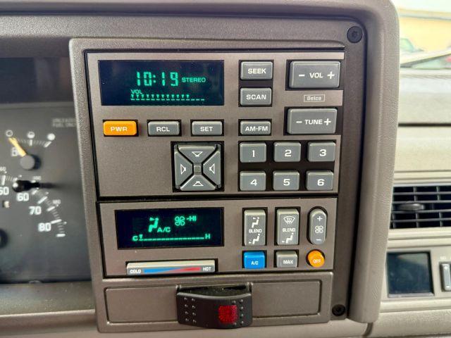 Photo of 1993 Silver Chevrolet 1500