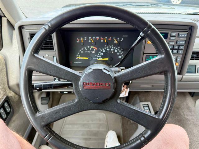 Photo of 1993 Silver Chevrolet 1500