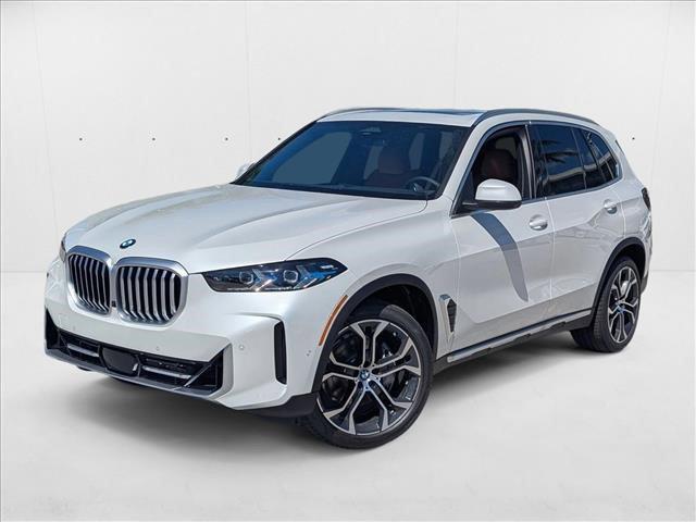 Photo of 2026 Mineral White Metallic BMW X5