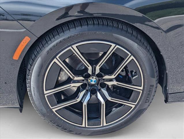 Photo of 2025 Black Sapphire Metallic BMW 740