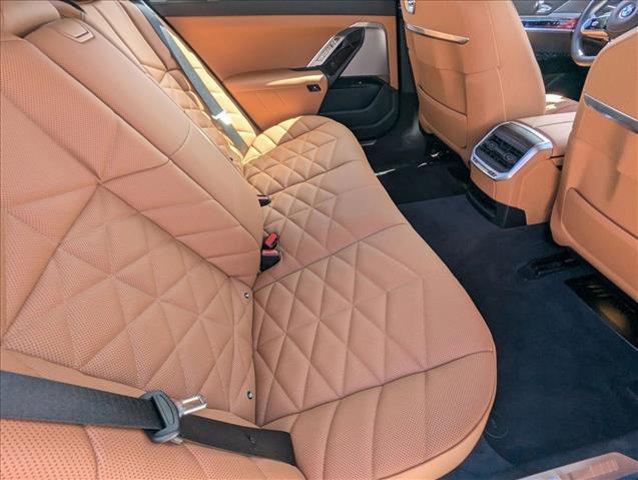 Photo of 2025 Black Sapphire Metallic BMW 740
