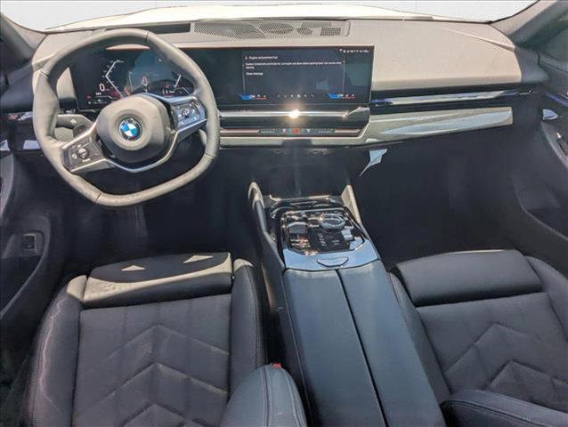 Photo of 2026 Alpine White BMW 530