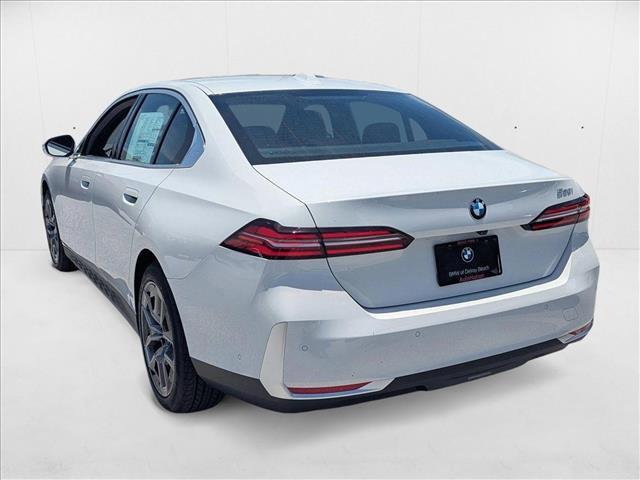 Photo of 2026 Alpine White BMW 530