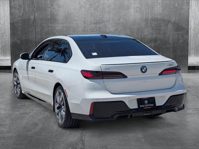 Photo of 2024 Alpine White BMW i7