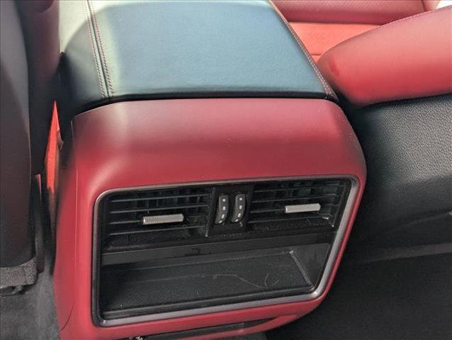 Photo of 2019 Mahogany Metallic Porsche Cayenne