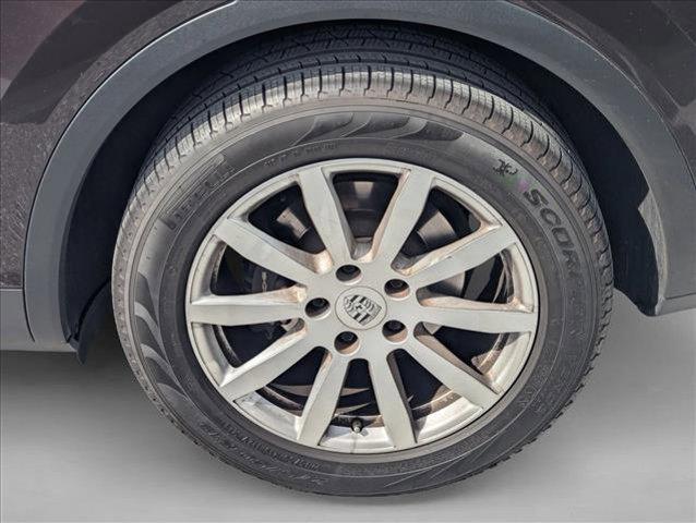 Photo of 2019 Mahogany Metallic Porsche Cayenne