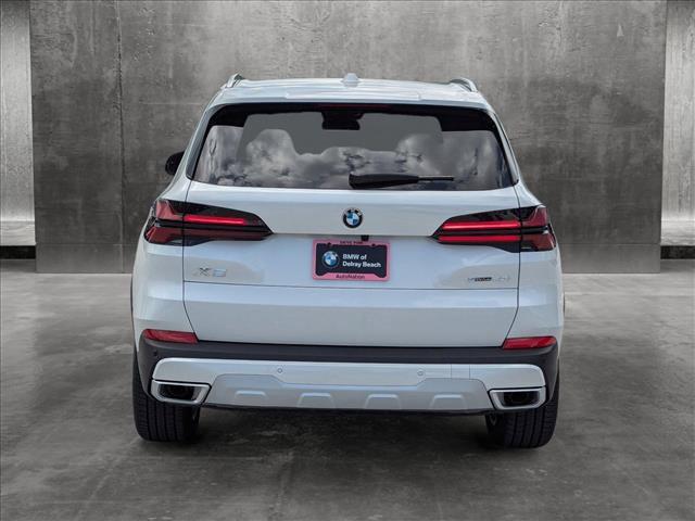Photo of 2025 Mineral White Metallic BMW X5