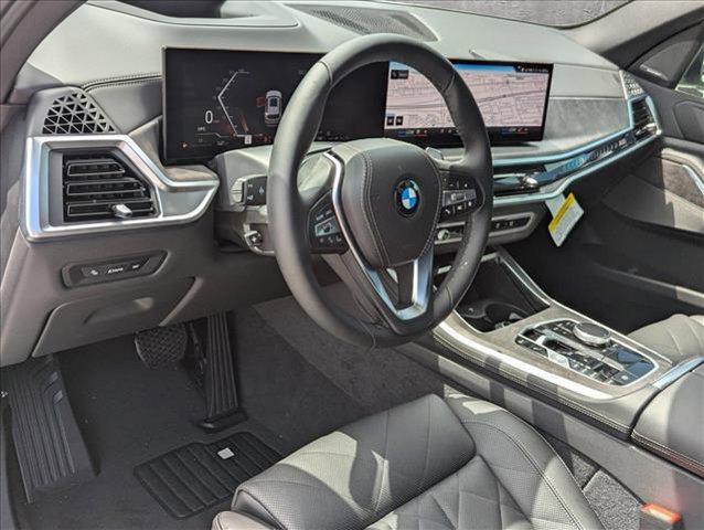 Photo of 2025 Mineral White Metallic BMW X5