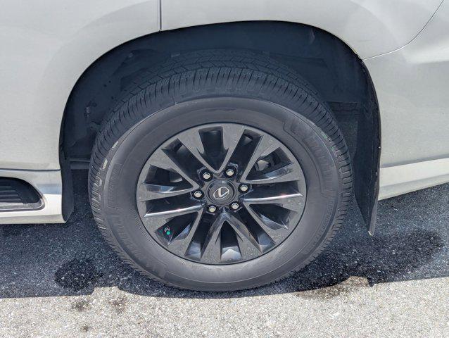 Photo of 2023 Eminent White Pearl Lexus GX 460
