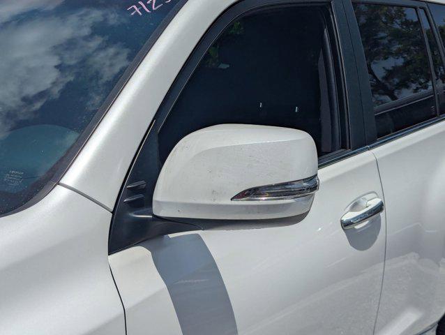 Photo of 2023 Eminent White Pearl Lexus GX 460
