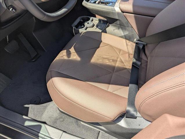 Photo of 2025 Phytonic Blue Metallic BMW iX