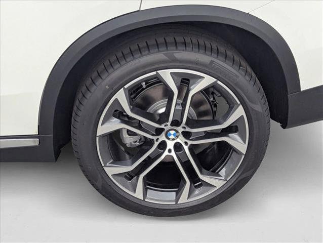 Photo of 2026 Alpine White BMW X5