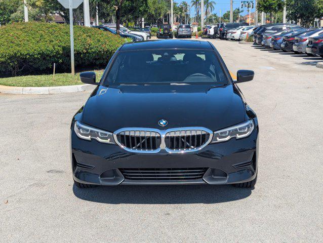 Photo of 2019 Jet Black BMW 330
