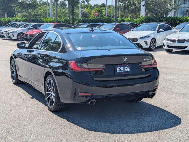 Photo of 2019 Jet Black BMW 330