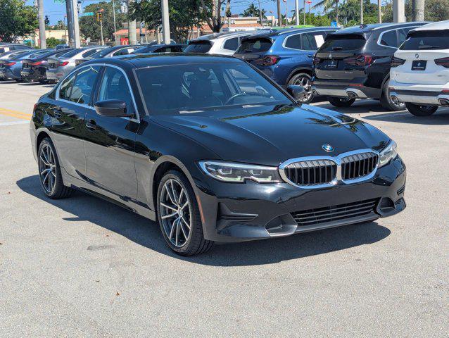 Photo of 2019 Jet Black BMW 330