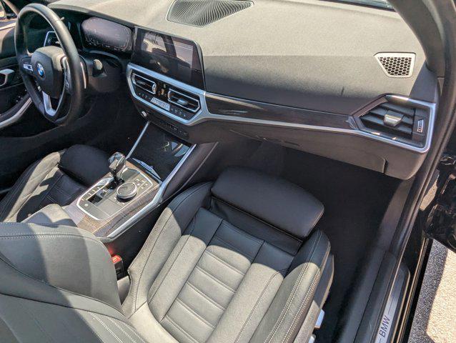 Photo of 2019 Jet Black BMW 330