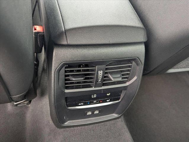 Photo of 2021 Alpine White BMW 330