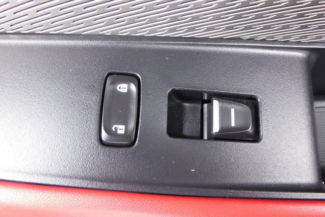 Photo of 2023 Platinum White Pearl Acura MDX