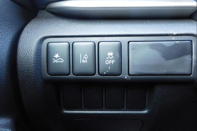 Photo of 2024 White Diamond Mitsubishi Eclipse Cross