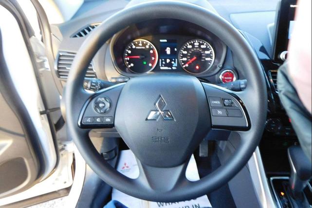 Photo of 2024 White Diamond Mitsubishi Eclipse Cross
