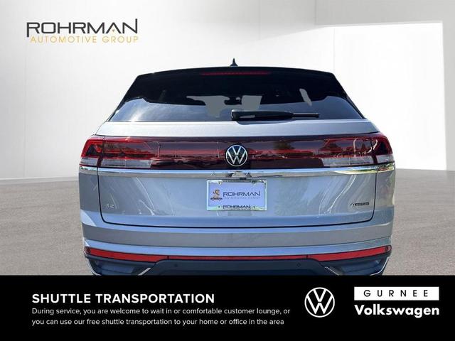 Photo of 2025 Silver Mist Metallic Volkswagen Atlas Cross Sport