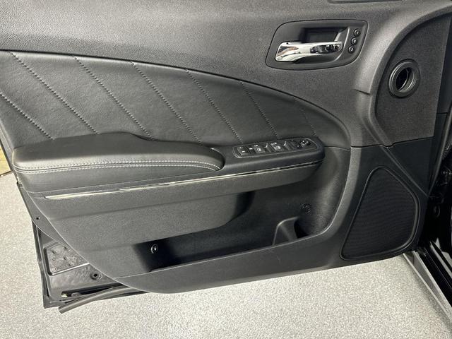 Photo of 2015 Pitch Black Dodge Charger